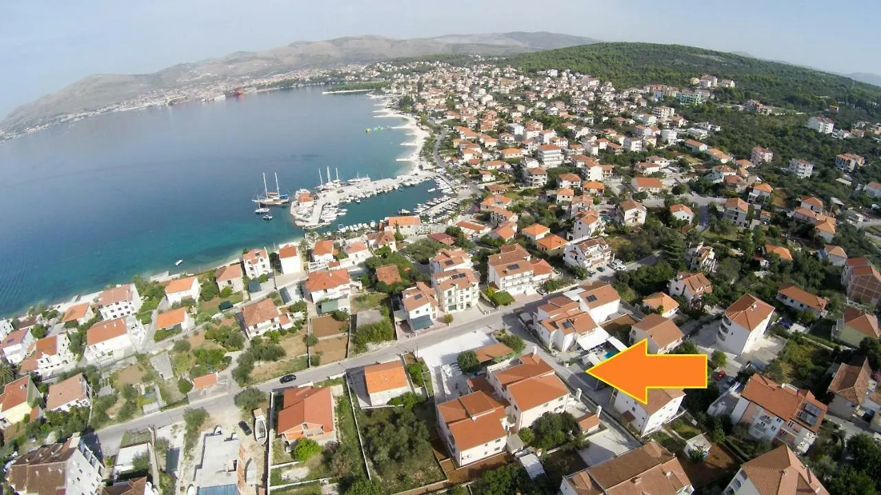 Apartments Fumija Trogir