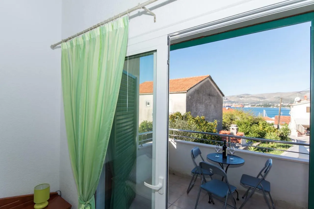 Apartments Fumija Trogir