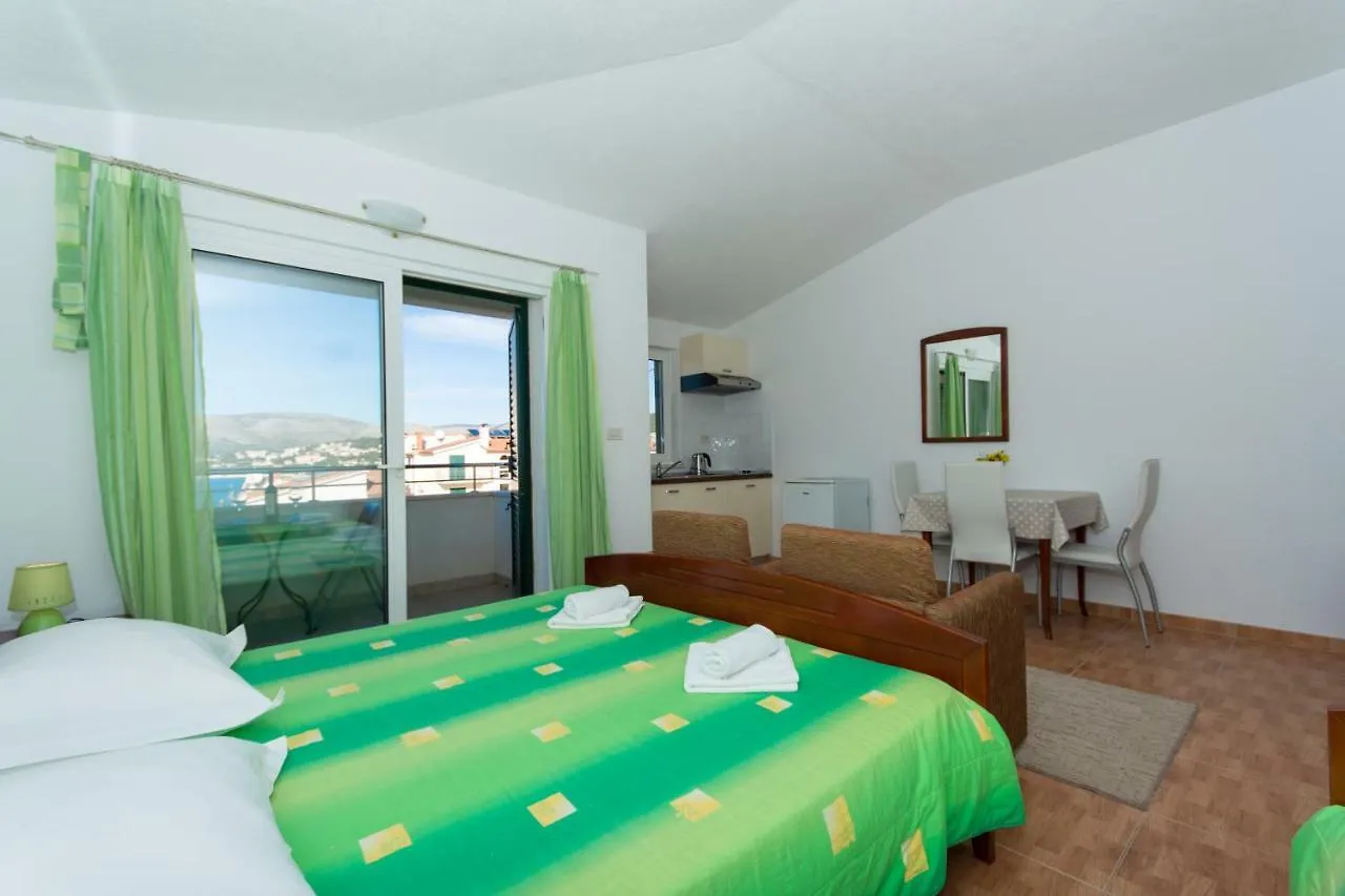 Apartments Fumija Trogir