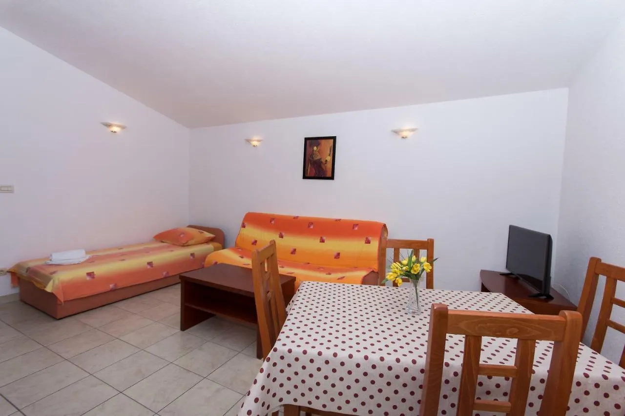 Apartments Fumija Trogir