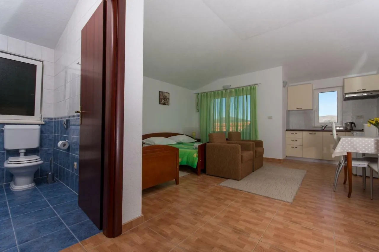 Apartments Fumija Trogir