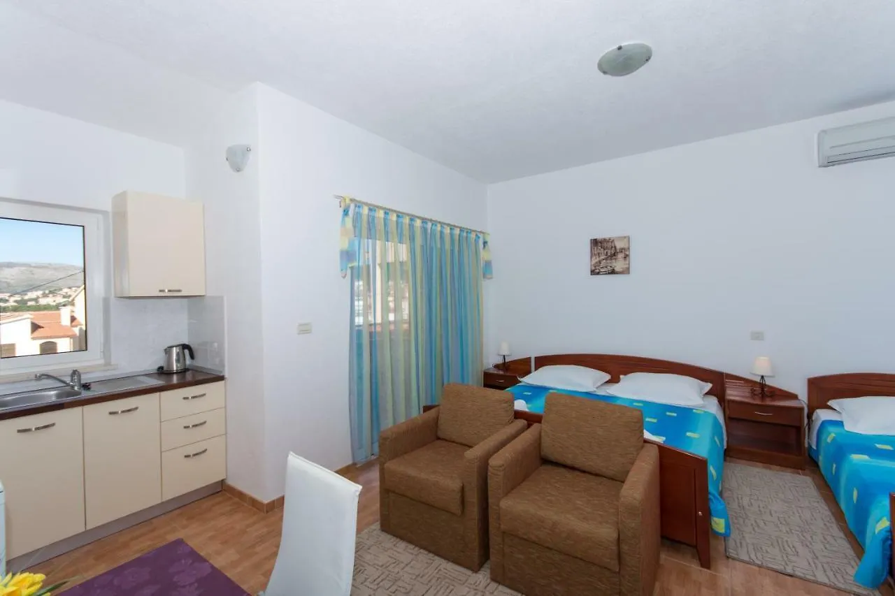 Apartments Fumija Trogir